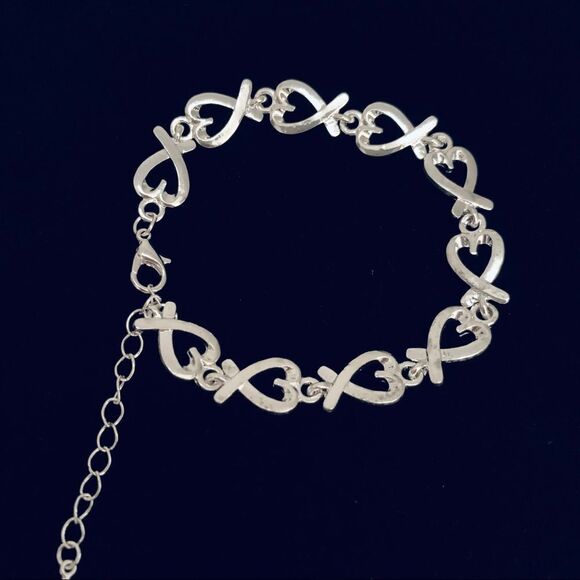 Silver Heart Chain Bracelet - Picture 1 of 5
